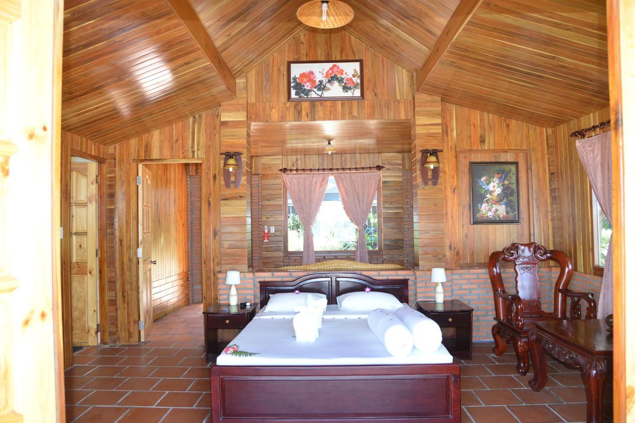 Vinh Suong Seaside Hotel And Resort Phan Thiet Exterior photo