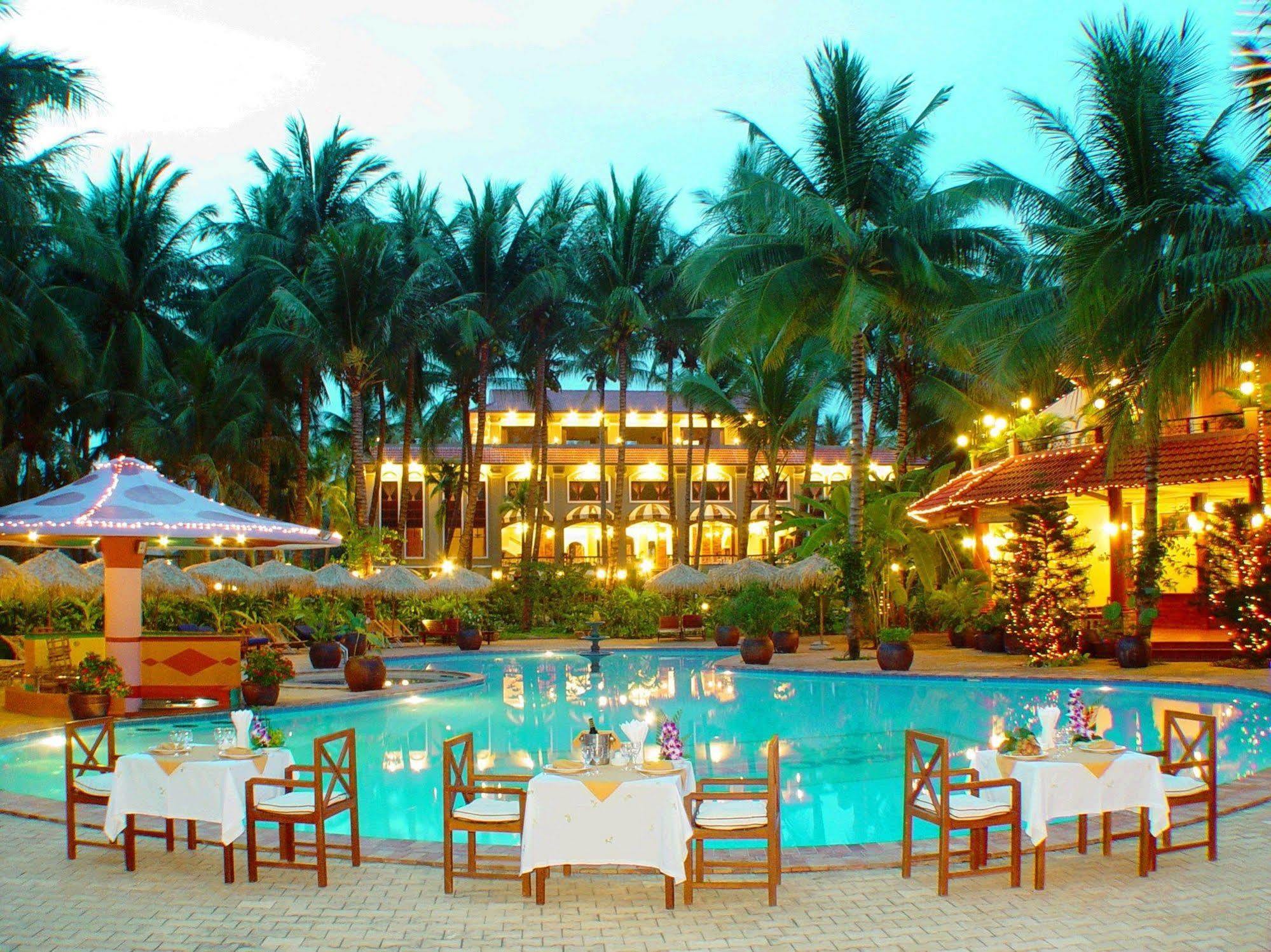 Vinh Suong Seaside Hotel And Resort Phan Thiet Exterior photo