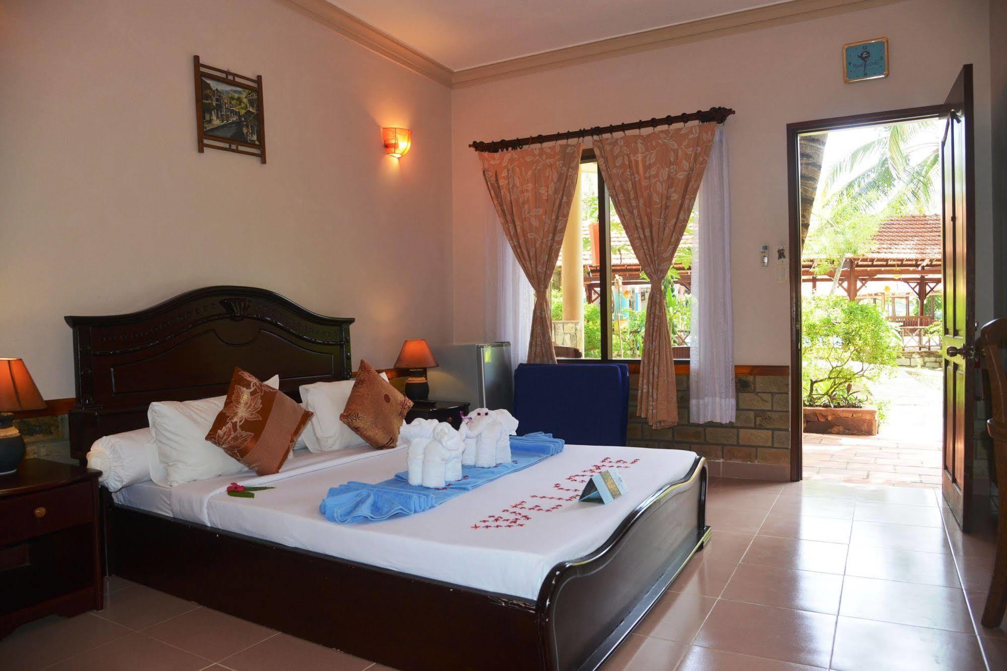 Vinh Suong Seaside Hotel And Resort Phan Thiet Exterior photo